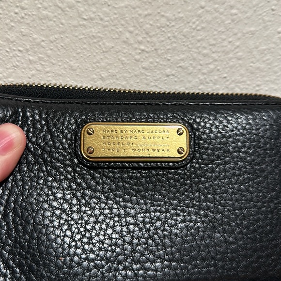 Marc Jacobs black wallet - Picture 3 of 8